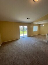 4102 S Kent St in Visalia, CA - Building Photo - Building Photo