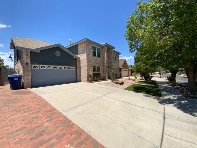 7435 Riverton Dr NW in Albuquerque, NM - Building Photo - Building Photo