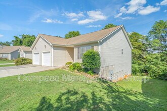 1034 Brittany Deanne Ln in Knoxville, TN - Building Photo - Building Photo