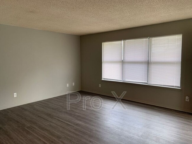 3030 W 15th St in Joplin, MO - Building Photo - Building Photo