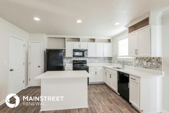 6797 Brittany Oak Dr in Louisville, KY - Foto de edificio - Building Photo