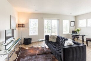 624 E 32nd St in Tacoma, WA - Building Photo