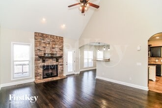 2221 Ellington Gait Dr in Clarksville, TN - Foto de edificio - Building Photo