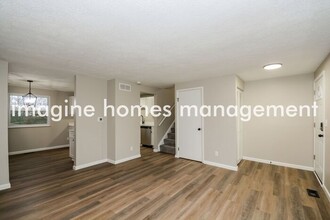 3428 Ridgewood Dr in Erlanger, KY - Foto de edificio - Building Photo