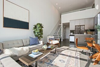 The Stanford West in Santa Monica, CA - Building Photo - Building Photo