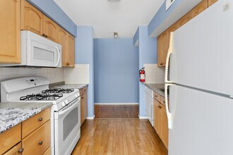 1724 Country Mill Dr in East Windsor, NJ - Building Photo - Building Photo