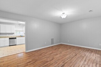 207 Nina Ct in Newport News, VA - Building Photo - Building Photo