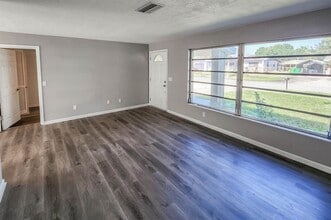 995 Barclay Dr in Cocoa, FL - Building Photo - Building Photo