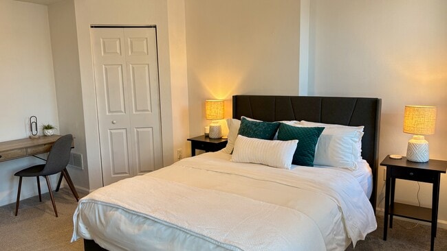 2202 Sarah St, Unit 2 in Pittsburgh, PA - Building Photo - Building Photo