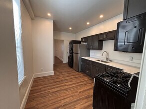1028 W King St in West York, PA - Building Photo - Building Photo