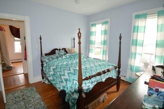 63 E Bowery St in Newport, RI - Building Photo - Building Photo