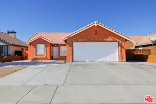 36805 Alder St in Palmdale, CA - Building Photo