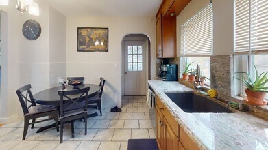 37 Willis Ave in Medford, MA - Building Photo - Building Photo