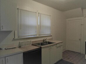 1301 Maple Ave in Turtle Creek, PA - Building Photo - Building Photo