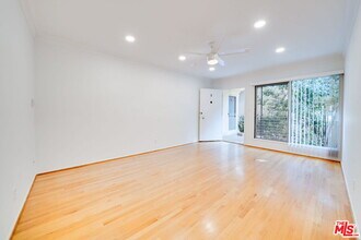 1037 11th St in Santa Monica, CA - Building Photo - Building Photo