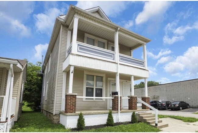 52 N Yale Ave, Unit 52 A