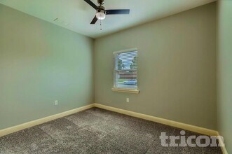 5617 Kerry Ln in Garland, TX - Building Photo - Building Photo