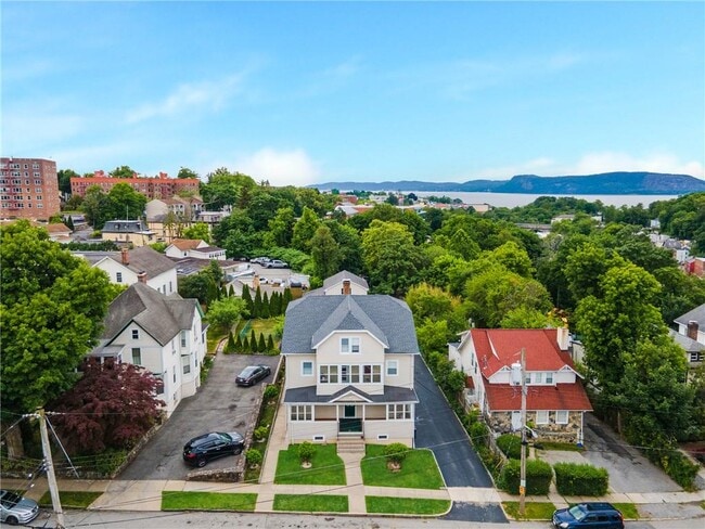 property at 9 Todd Pl