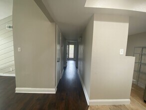 4411 Teri Rd in Austin, TX - Building Photo - Building Photo