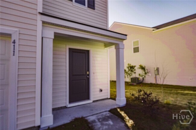 411 Coconut Dr in Bloomingdale, GA - Building Photo - Building Photo