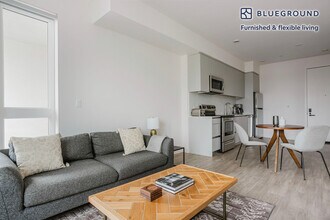 3768 E Colorado Blvd in Pasadena, CA - Building Photo - Building Photo