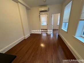 88 Myrtle St, Unit 6 in Boston, MA - Building Photo - Building Photo