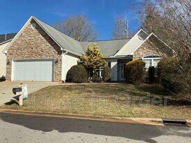 46 Summer Meadow Rd in Avery Creek, NC - Building Photo