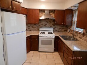 124 17th St in San Leon, TX - Building Photo - Building Photo