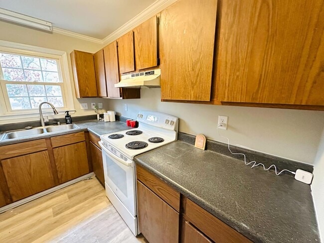 property at 7 Misty Creek Ct