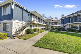 Stonebridge Apartments in Stockton, CA - Building Photo - Building Photo