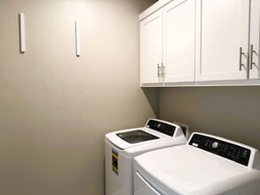 247 Dash Ct in Hayward, CA - Building Photo - Building Photo