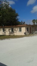 478 Church St in Nokomis, FL - Foto de edificio - Building Photo