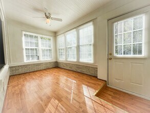 2718 Commercial Ave in Madison, WI - Building Photo - Building Photo