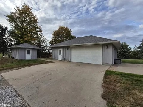 2645 255th St in Oskaloosa, IA - Foto de edificio - Building Photo