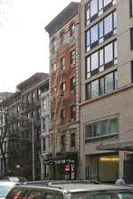 304 E 77th St in New York, NY - Building Photo - Primary Photo