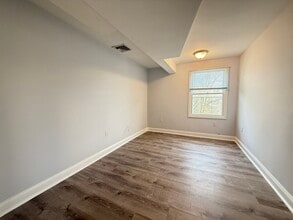 43 May St, Unit 2 in Cambridge, MA - Foto de edificio - Building Photo