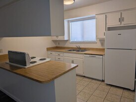 1046 W 21st St in Merced, CA - Building Photo