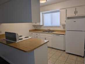 1046 W 21st St in Merced, CA - Building Photo - Building Photo