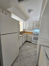 7569 W Sunrise Blvd, Unit 1 in Plantation, FL - Building Photo - Building Photo