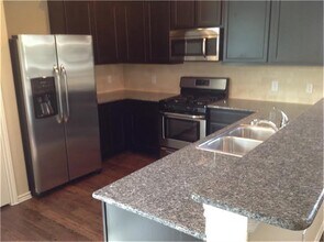 3310 Atherton Ridge Ln in Houston, TX - Foto de edificio - Building Photo