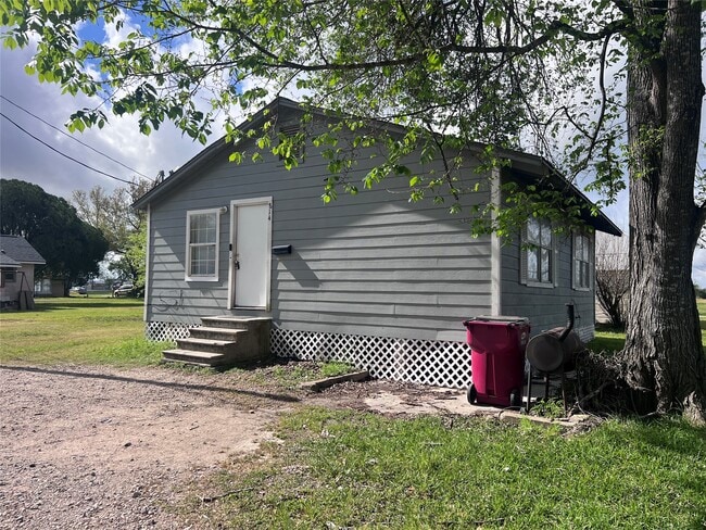 814 Sun St in Boling, TX - Building Photo - Building Photo