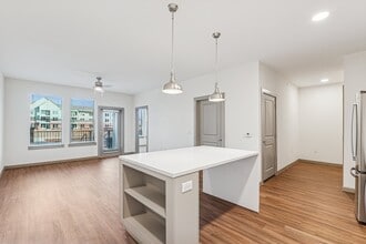 Kelly Hollow in Edmond, OK - Building Photo - Building Photo