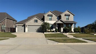 2417 Flower Petal Rd in Frisco, TX - Building Photo
