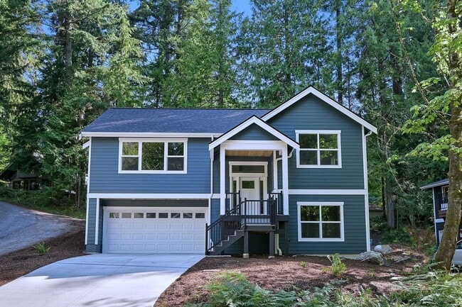 property at 7 Stable Ln
