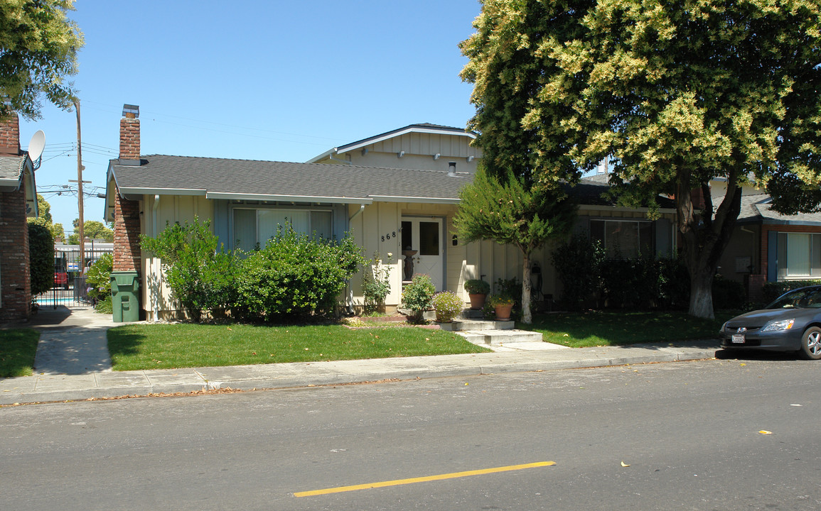 868 Bing Dr in Santa Clara, CA - Building Photo