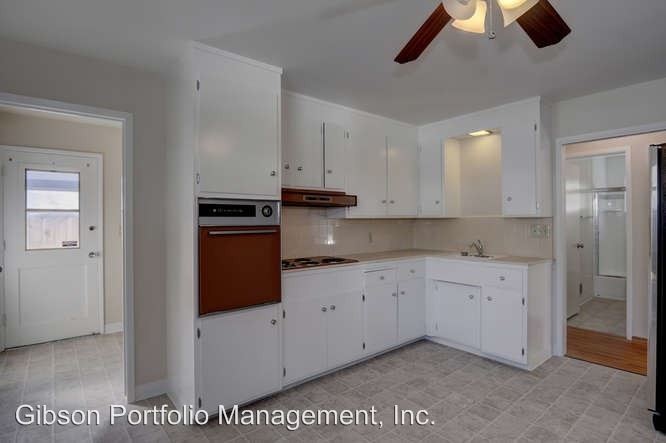 544 E McKinley Ave in Sunnyvale, CA - Building Photo