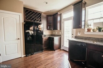 7454 Riding Meadow Way in Manassas, VA - Building Photo - Building Photo