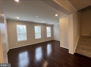 16005 Marsh Pl in Haymarket, VA - Building Photo - Building Photo