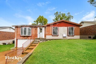 3915 Rodapa Dr in St. Louis, MO - Building Photo