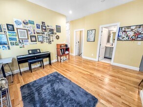 15 Glenwood Ave in Cambridge, MA - Building Photo - Building Photo